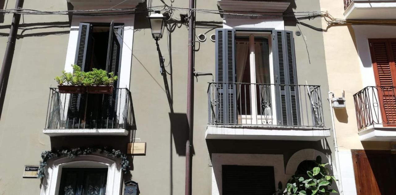 Intendenza 32 Suite Historical Centre Bari Luaran gambar